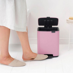 Coș de gunoi Brabantia Bo Pedal 1010445, 7 l, închidere lentă, bază cauciucată, roz