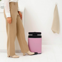Coș de gunoi Brabantia Bo Pedal 1010446, 12 l, închidere ușoară, bază antiderapantă, roz