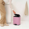 Coș de gunoi Brabantia Bo Pedal 1010446, 12 l, închidere ușoară, bază antiderapantă, roz