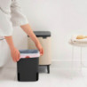 Coș de gunoi Brabantia Bo Small Hi 1010461, 7 l, cu capac ridicat, deschidere lină și silențioasă, bază antiderapantă, bej