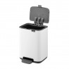 Coș de gunoi Brabantia Bo Pedal 1010117, 4 l, închidere ușoară, bază antiderapantă, alb