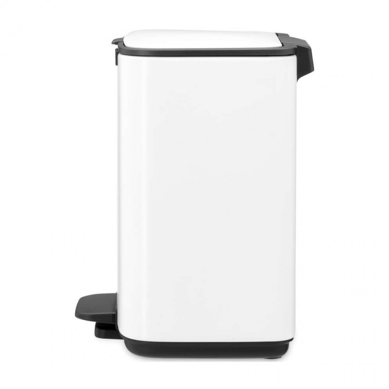 Coș de gunoi Brabantia Bo Pedal 1010117, 4 l, închidere ușoară, bază antiderapantă, alb