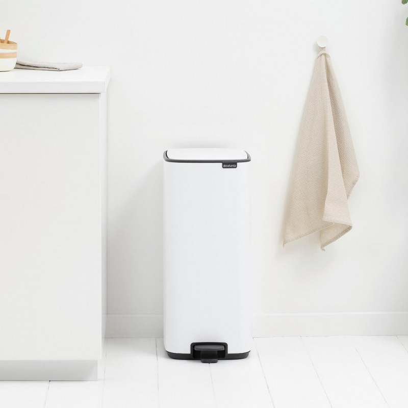 Cos de gunoi Brabantia Bo Pedal 1010120, 30 l, Inchidere usoara, Baza antiderapanta, Alb