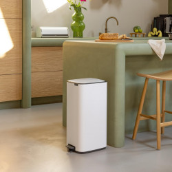 Cos de gunoi Brabantia Bo Pedal 1010120, 30 l, Inchidere usoara, Baza antiderapanta, Alb