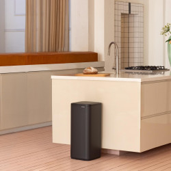 Coș de gunoi Brabantia Bo Touch 1010135, 30 l, Deschidere lină și silențioasă, Gaură mare, Acoperire minerală, Gri închis