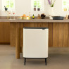 Coș de gunoi Brabantia Bo Touch Hi 1010457, 60 l, Mânere laterale, Picioare reglabile, Bej