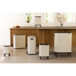 Coș de gunoi Brabantia Bo Touch Hi 1010457, 60 l, Mânere laterale, Picioare reglabile, Bej
