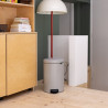 Coș de gunoi cu pedală Brabantia NewIcon 1010441, 20 l, închidere lentă, bază antiderapantă, gri deschis