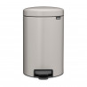 Coș de gunoi cu pedală Brabantia NewIcon 1010440, 12 l, închidere lentă, bază antiderapantă, gri deschis