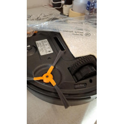 La mâna a doua: Aspirator robot Techwood TAR-2036, 450 Pa, 350 ml, Mop, Autonomie 90 min, Negru