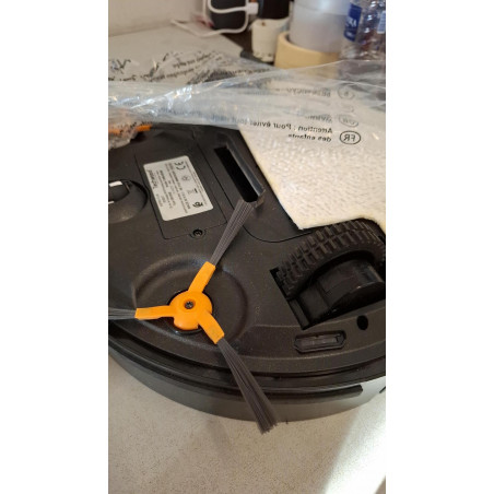 La mâna a doua: Aspirator robot Techwood TAR-2036, 450 Pa, 350 ml, Mop, Autonomie 90 min, Negru