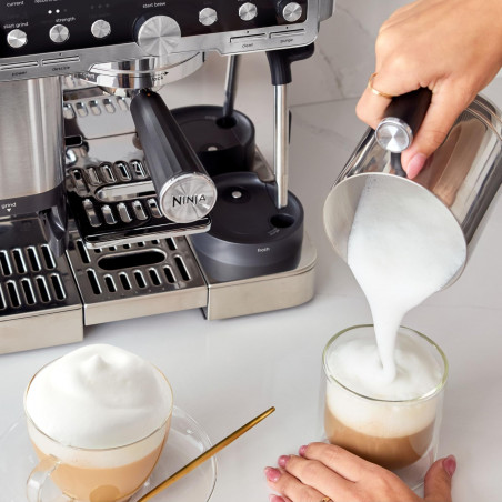 La mâna a doua: Espressor automat Ninja Luxe Café Pro TES701EU 3 în 1, 1650W, 15 bar, Boabe de cafea 250 g, 2 l, Barista Assist, 5 setări pentru spuma, 9 tipuri de espresso, Inox