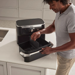 La mâna a doua: Friteuza dubla cu aer cald Ninja AF500EU, 10.4 L, 7 programe, Timer, Zone independente, Negru/Inox