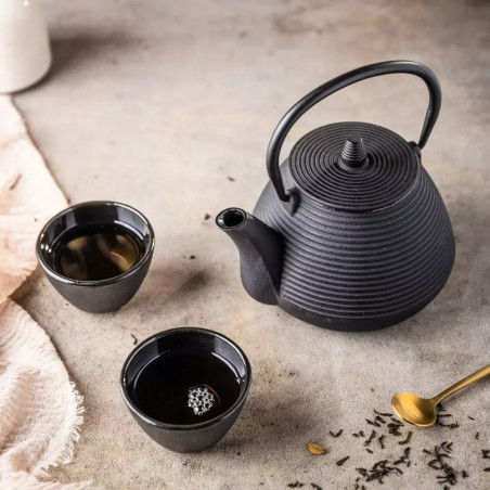 La mâna a doua: Ceainic din fonta cu 2 cani Kinghoff KH 1846, 1 L, Filtru, Inductie, Negru