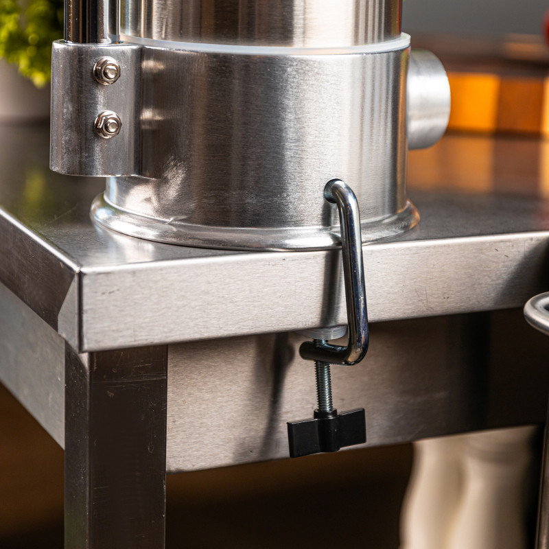 La mâna a doua: Mașină de umplut cârnați Klausberg KB 7927, 5 Kg, Manuală, 14-35mm, 6 pâlnii, Inox