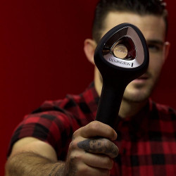 La mâna a doua: Uscator de par Remington AIR3D D7777, 1800W, Ionizare, Motor DC, Flux de aer 3D, Maro