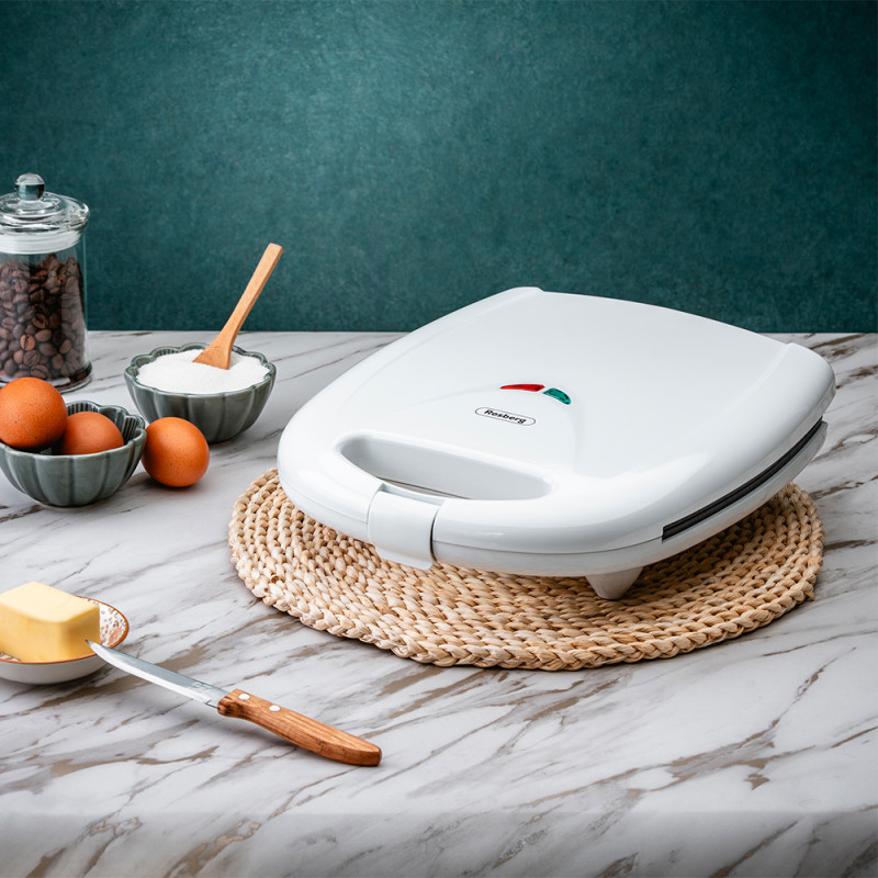 La mâna a doua: Aparat pentru copt 24 forme coji de nuci Rosberg Premium R51442E, 1200W, Placi antiadere, Alb