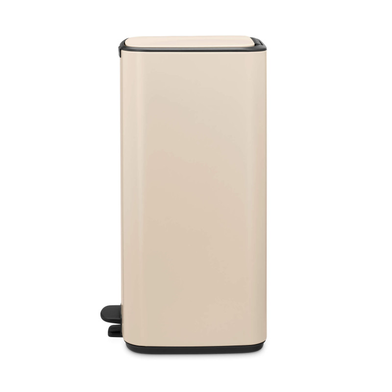 Coș de gunoi Brabantia Bo Pedal 1010124, 30 l, închidere ușoară, bază antiderapantă, bej