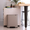 Coș de gunoi Brabantia Bo Pedal 1010450, 2x30 l, închidere lină, bază antiderapantă, gri deschis