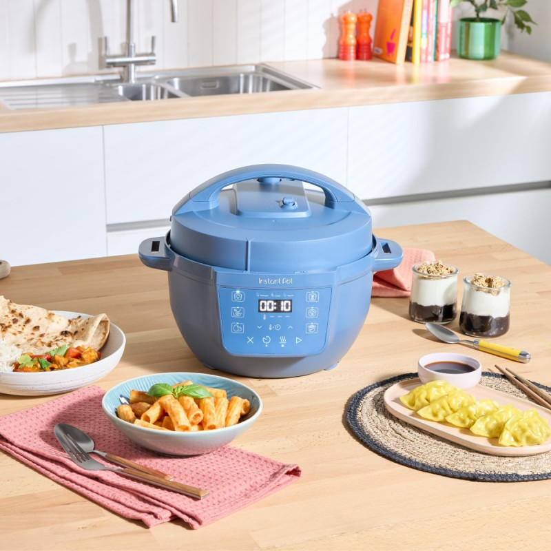 Multicooker Instant Pot Classic Mini 140800701, 800 W, 3,8 l, 7 programe, butoane „Favorite”, ecran LCD, oțel inoxidabil, albastru