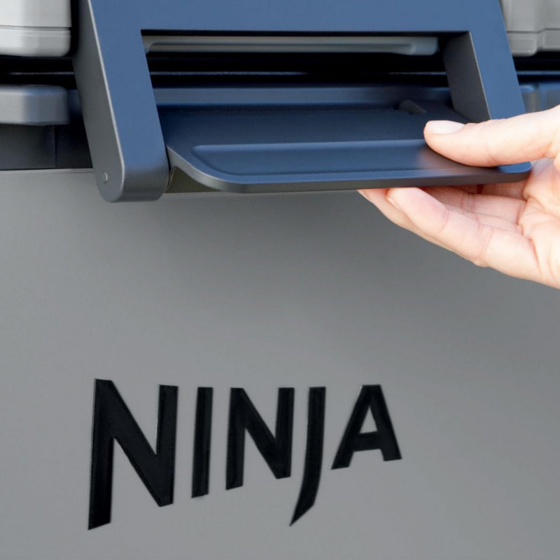 Cutie frigorifică Ninja FrostVault FB230EUGY, 28 l, pasivă, 48 de cutii, păstrează gheața până la 5 zile, compartiment uscat, roți, gri