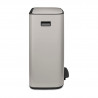 Coș de gunoi Brabantia Bo Pedal 1010450, 2x30 l, închidere lină, bază antiderapantă, gri deschis
