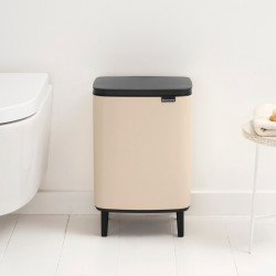 Coș de gunoi Brabantia Bo Small Hi 1010462, 12 l, deschidere lină și silențioasă, bază antiderapantă, bej