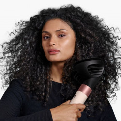 Ondulator de păr Dyson HS08 Airwrap i.d.™ Curly + Coily 142899-01 AmSi/PkCp, 1300 W, 13,5 l/s, Ondulare automată, Ionizare, 3 viteze, 3 niveluri de temperatură, Bluetooth, Mătase chihlimbarie/roz șampanie