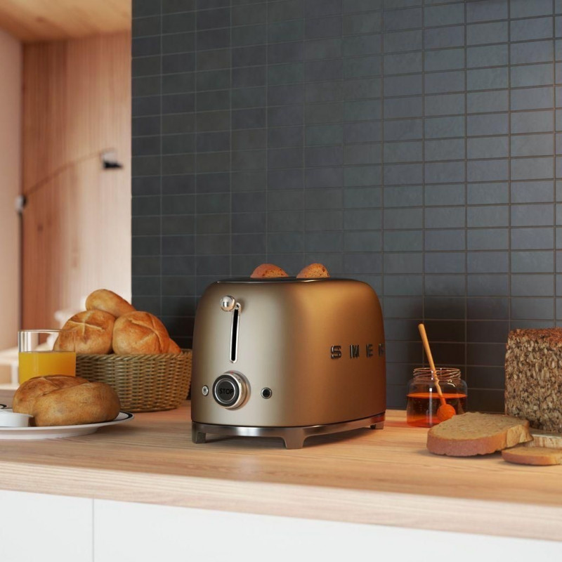 Prăjitor de pâine SMEG 50's Style TSF01CHMEU, 950 W, 2 felii, 6 niveluri, Tava pentru firimituri, Cablu integrat, Oțel inoxidabil, Culoare șampanie