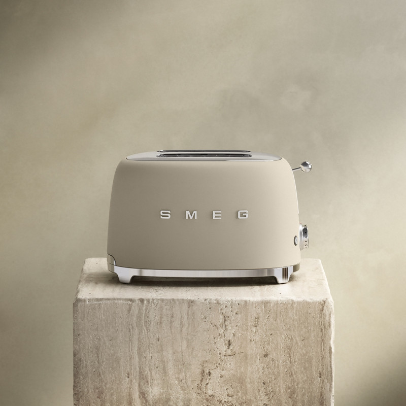 Prăjitor de pâine SMEG 50's Style TSF01MLMEU, 950 W, 2 felii, 6 niveluri, Tava pentru firimituri, Cablu integrat, Oțel inoxidabil, Bej