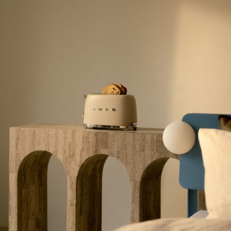 Prăjitor de pâine SMEG 50's Style TSF01MLMEU, 950 W, 2 felii, 6 niveluri, Tava pentru firimituri, Cablu integrat, Oțel inoxidabil, Bej