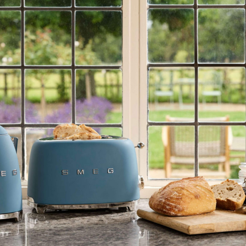 Prăjitor de pâine SMEG 50's Style TSF01SBMEU, 950 W, 2 felii, 6 niveluri, Tava pentru firimituri, Cablu integrat, Oțel inoxidabil, Albastru furtunos