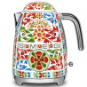 Ceainic electric SMEG Dolce & Gabbana KLF03DGEU, 2400 W, 1,7 l, bază rotativă la 360°, finisaj lucios, multicolor
