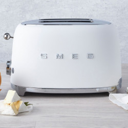 Prăjitor de pâine SMEG 50's Style TSF01WHMEU, 950 W, 2 felii, 6 niveluri, Tava pentru firimituri, Cablu integrat, Oțel inoxidabil, Alb mat