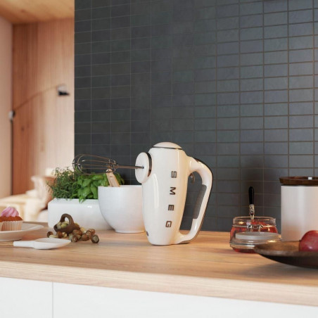 Mixer manual SMEG 50's Style HMF01WHEU, 250 W, 9 viteze, funcție Turbo, afișaj LED ascuns, cronometru, accesorii, alb