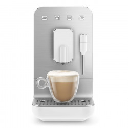 Mașină de espresso SMEG Collezione BCC12WHMEU, 1350 W, 19 bar, 1,4 l, 8 funcții, râșniță încorporată, duză de abur, alb