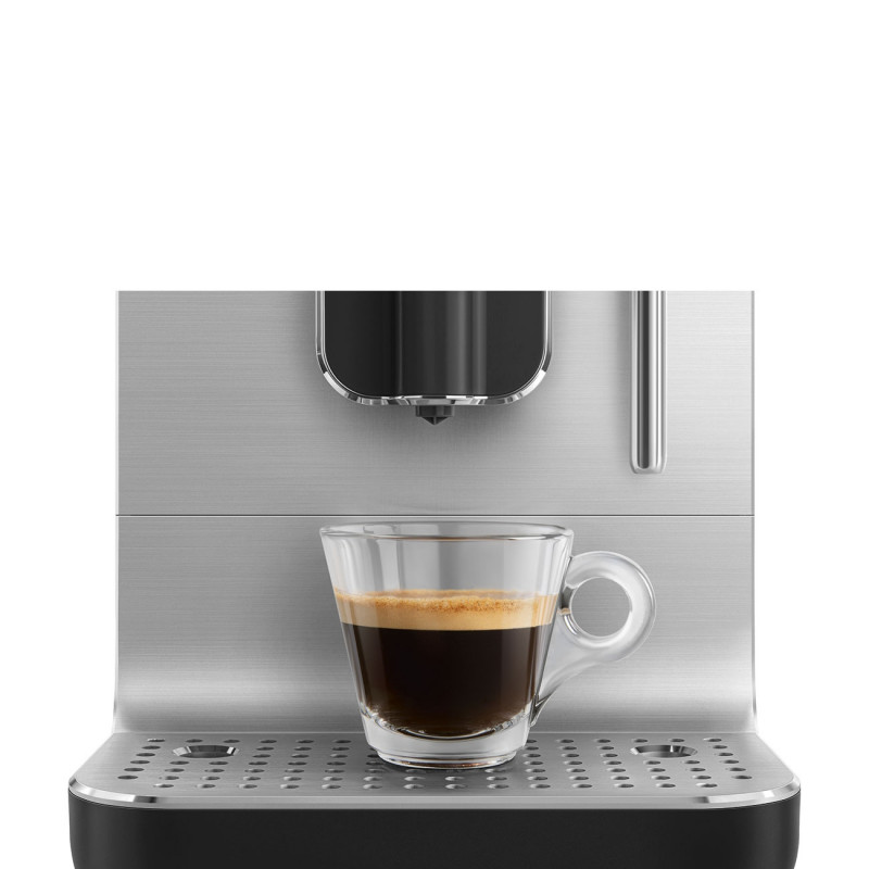 Mașină de espresso SMEG Collezione BCC12BLMEU, 1350 W, 19 bar, 1,4 l, 8 funcții, râșniță încorporată, duză de abur, negru