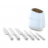 Set de cuțite cu suport SMEG KBSF02PB, 7 piese, mânere din lemn de salcâm, oțel inoxidabil german, albastru pastel