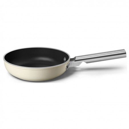 Tigaie SMEG FPF2002CRM, 1,5 l, Ø20 cm, acoperire ceramică antiaderentă, până la 250 °C, fără PFAS, pentru plite cu inducție, crem