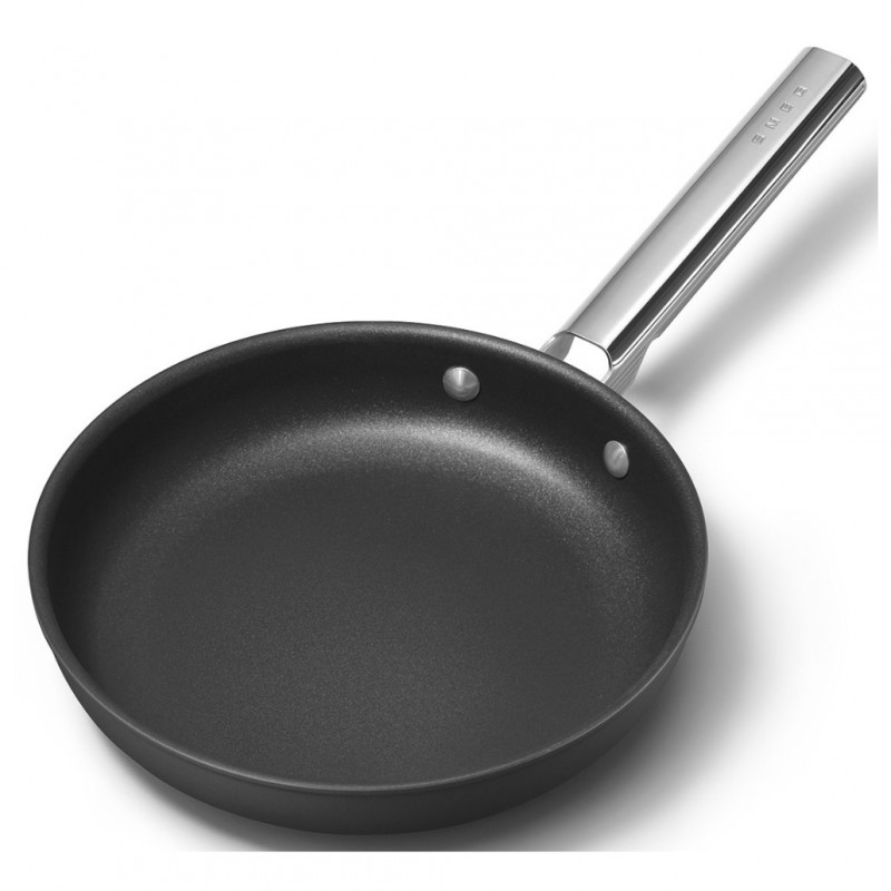 Tigaie cu capac SMEG CKFF2401BLM, 1,9 l, Ø24 cm, acoperire cu teflon, până la 250 °C, fără PFAS, pentru plite cu inducție, negru