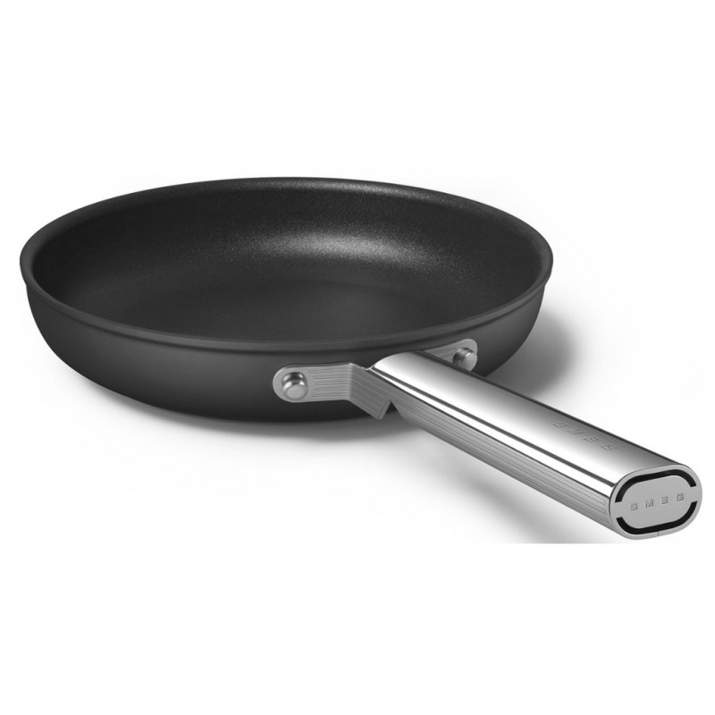 Tigaie cu capac SMEG CKFF2401BLM, 1,9 l, Ø24 cm, acoperire cu teflon, până la 250 °C, fără PFAS, pentru plite cu inducție, negru