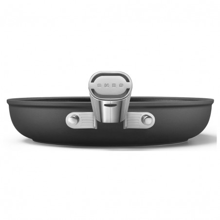 Tigaie cu capac SMEG CKFF2401BLM, 1,9 l, Ø24 cm, acoperire cu teflon, până la 250 °C, fără PFAS, pentru plite cu inducție, negru