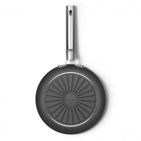Tigaie cu capac SMEG CKFF2401BLM, 1,9 l, Ø24 cm, acoperire cu teflon, până la 250 °C, fără PFAS, pentru plite cu inducție, negru