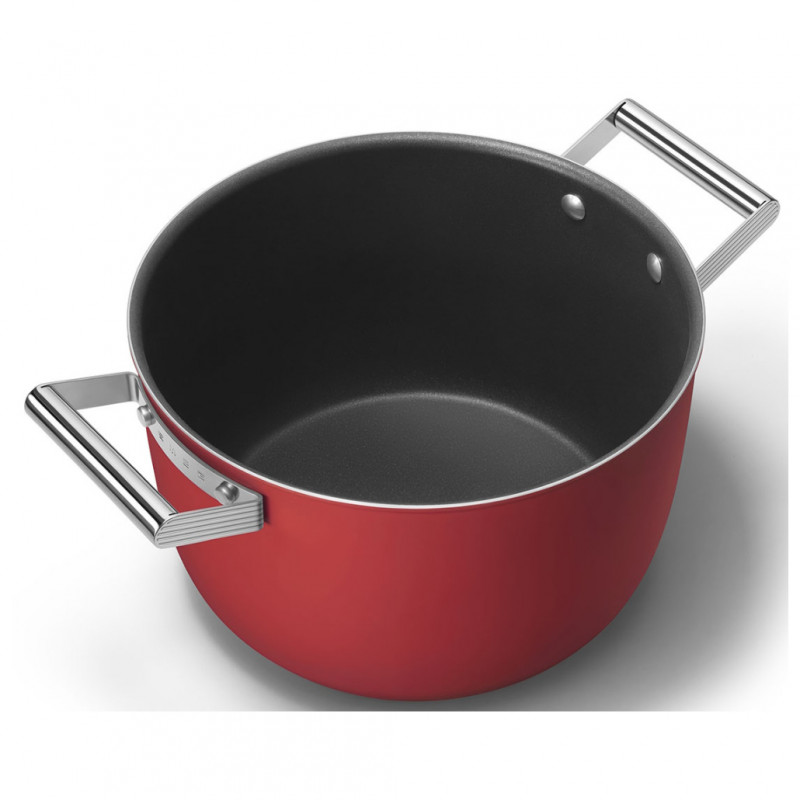Oală SMEG CKFC2611RDM, 7,7 l, Ø26 cm, acoperire cu teflon, până la 250 °C, pentru plite cu inducție, roșie