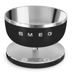 Cântar de bucătărie Smeg Collezione KSC01BLMWW, până la 5 kg/5 l, funcție TARA, afișaj LED, bază antiderapantă, autonomie de până la 36 de ore, negru mat