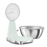 Cântar de bucătărie Smeg KSF01PGWW, afișaj analogic și digital, până la 5 kg/5 l, funcție TARA, afișaj LED, bază antiderapantă, autonomie de până la 36 de ore, verde pastel