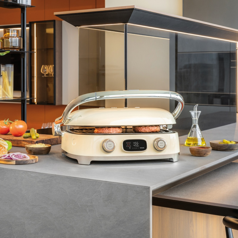 Grătar multifuncțional SMEG 50's Style MGF01CREU, 2100 W, 60-230 °C, 3 programe, acoperire ceramică, tavă de scurgere, semnal sonor, cronometru, culoare crem