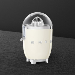 Storcător electric de citrice Smeg CJF11CREU, 70 W, sistem anti-picurare, bază antiderapantă, culoare crem