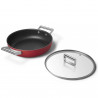 Oală joasă cu capac Smeg CKFD2811RDM, 28 cm, 3,7 l, acoperire antiaderentă cu 3 straturi, rezistentă la cuptor până la 250 °C, fără PFAS, compatibilă cu plitele cu inducție, roșie