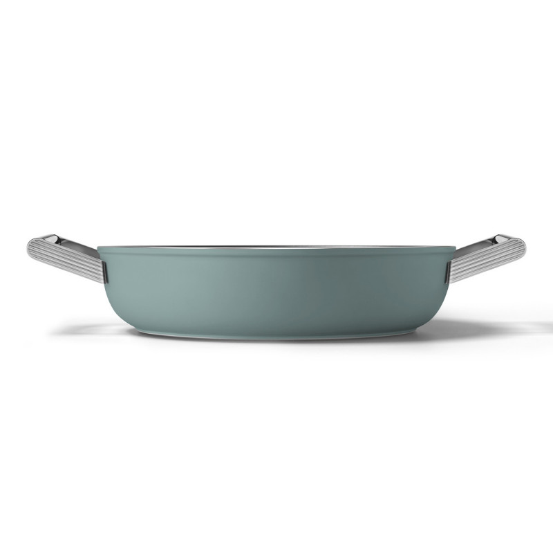 Oală puțin adâncă cu capac Smeg DPF2812EGM, 28 cm, 4,3 l, acoperire ceramică antiaderentă, potrivită pentru cuptor până la 250 °C, fără PFAS, compatibilă cu plitele cu inducție, verde smarald